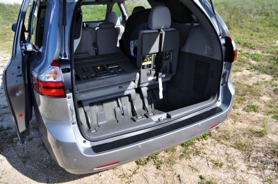 2015 Toyota Sienna XLE 47