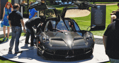 2015 PAGANI Huayra Carbon gif1