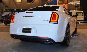 2015 Chrysler 300S 1