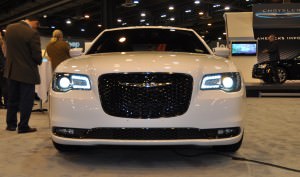 2015 Chrysler 300S 13