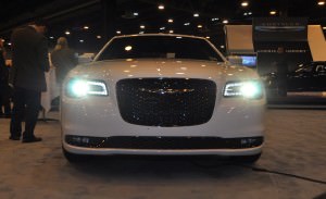 2015 Chrysler 300S 14