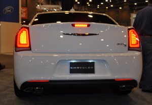 2015 Chrysler 300S 35