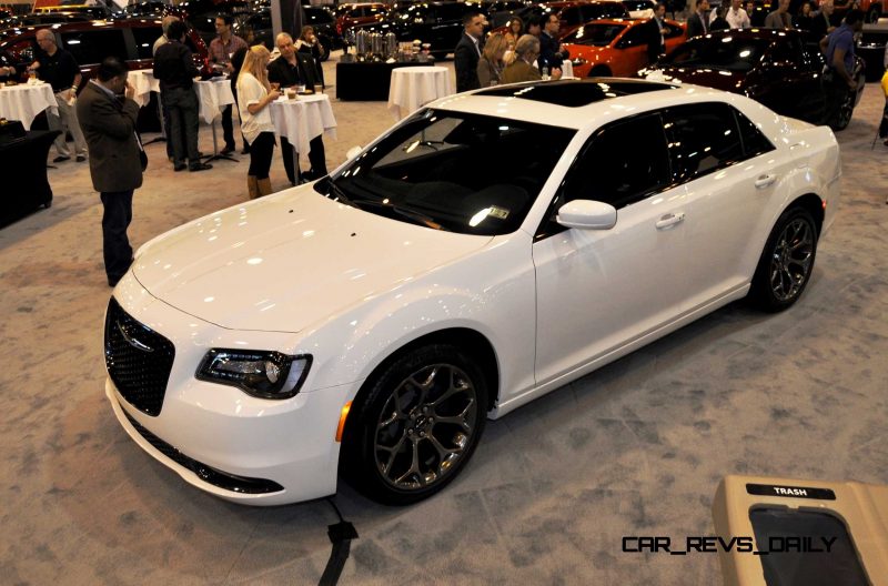 2015 Chrysler 300S 4