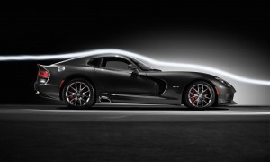 2015 Dodge Viper - DNA of a Supercar  38