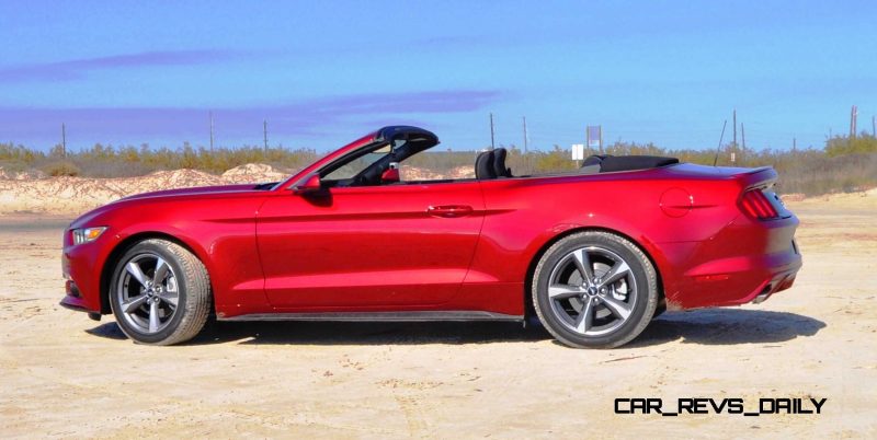 2015 Ford Mustang Convertible  3