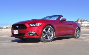 2015 Ford Mustang Convertible  34