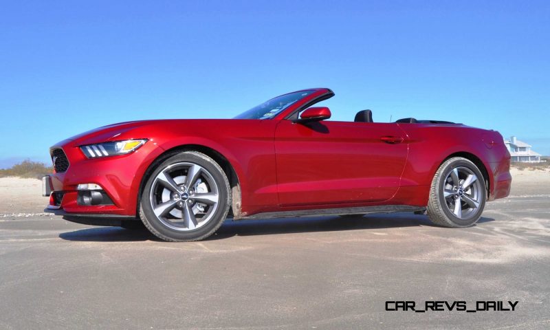 2015 Ford Mustang Convertible  37