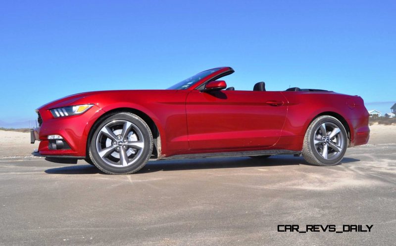 2015 Ford Mustang Convertible  38