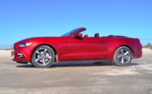 2015 Ford Mustang Convertible  39