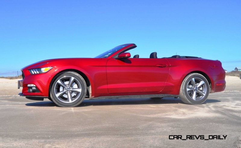 2015 Ford Mustang Convertible  39