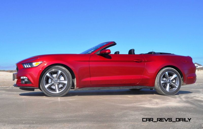 2015 Ford Mustang Convertible  40