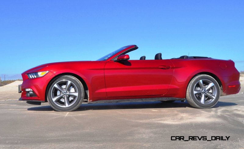 2015 Ford Mustang Convertible  42