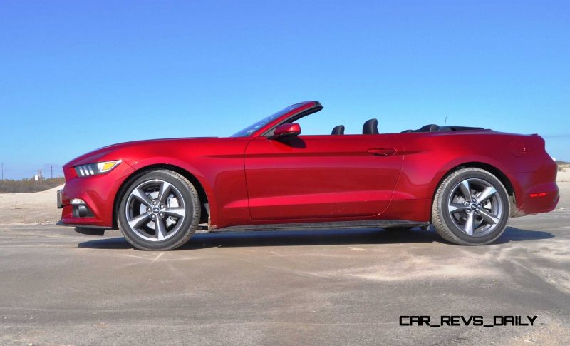 2015 Ford Mustang Convertible  43