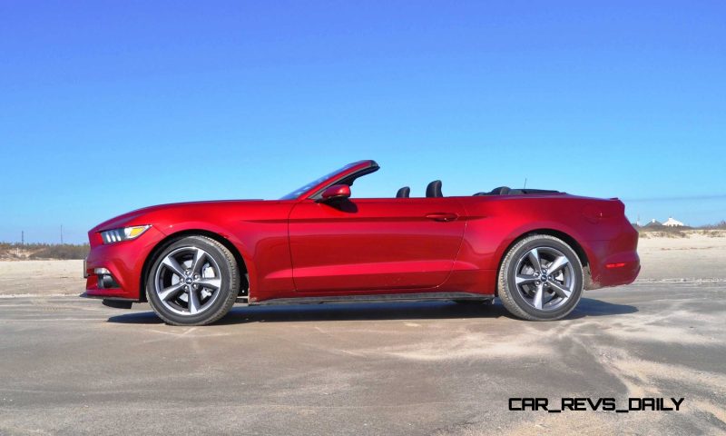 2015 Ford Mustang Convertible  44