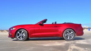 2015 Ford Mustang Convertible  46