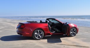 2015 Ford Mustang Convertible  76