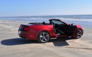 2015 Ford Mustang Convertible  77