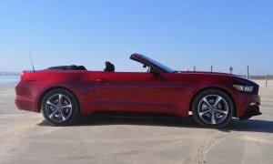 2015 Ford Mustang Convertible  8