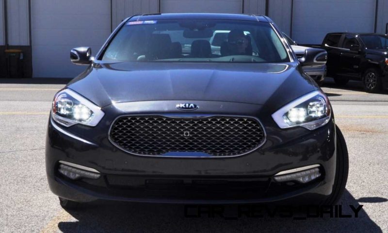 2015-Kia-K900-LED-Lighting-Low-High-and-Brake-Light-Photos-19