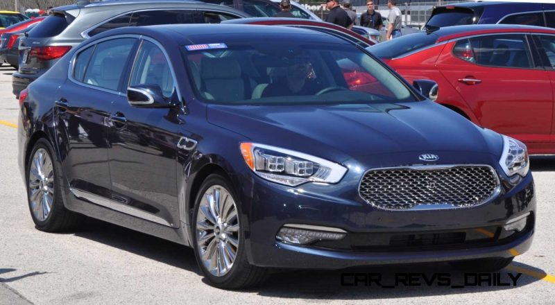 2015-Kia-K900-LED-Lighting-Low-High-and-Brake-Light-Photos-8