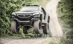 Carlos Sainz performs during the Peugeot 2008 DKR first test in