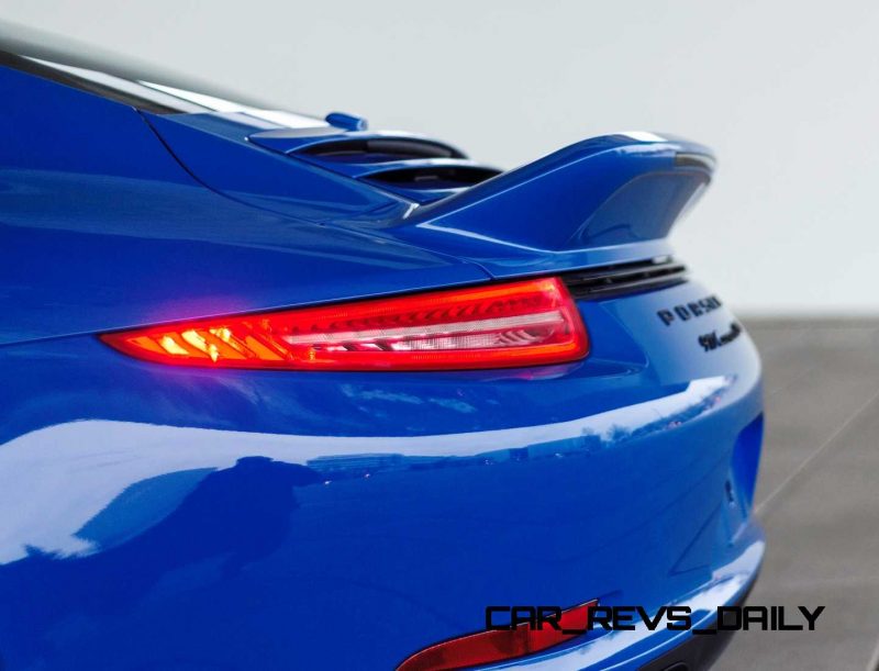 2015 Porsche 911 GTS Club Coupe 12