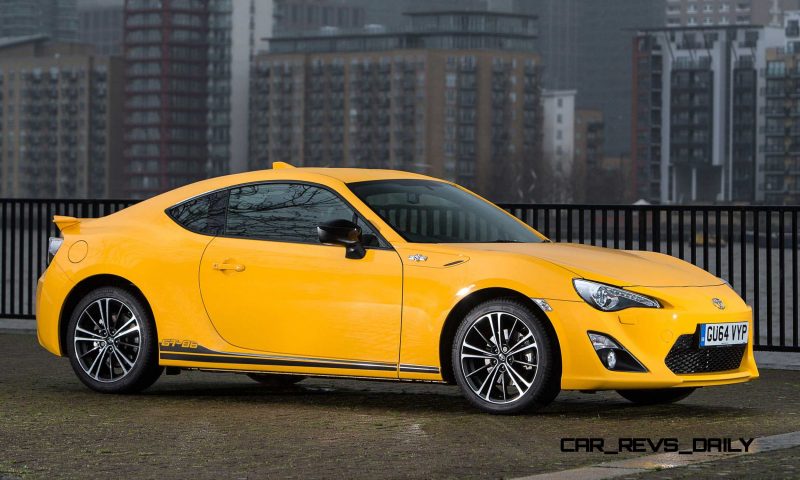 2015 Toyota GT86 Giallo 1