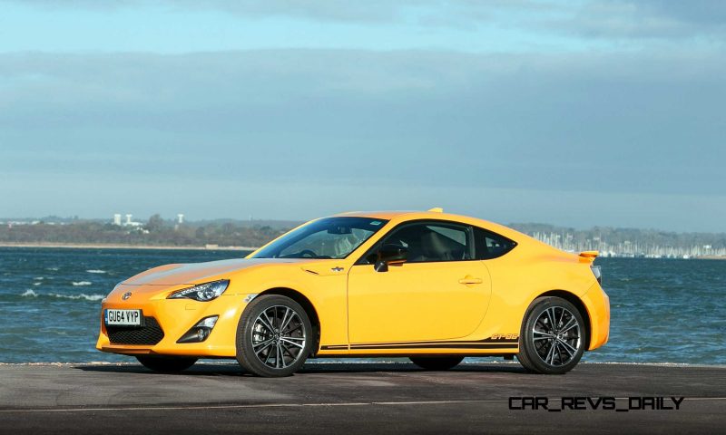 2015 Toyota GT86 Giallo 8