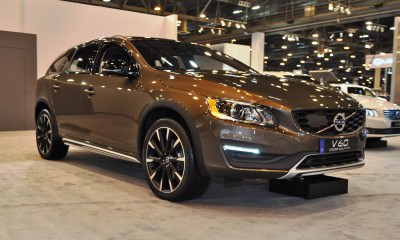 2015 Volvo V60 Cross Country 1