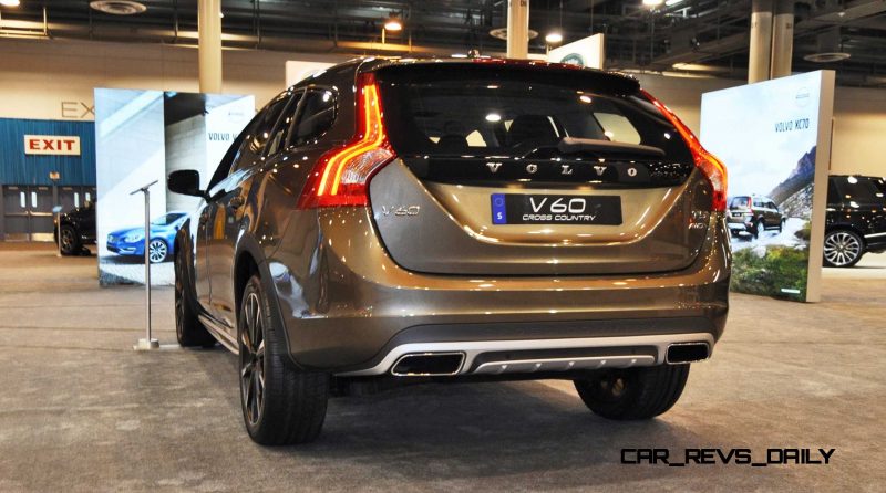 2015 Volvo V60 Cross Country 13