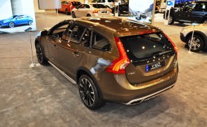 2015 Volvo V60 Cross Country 14