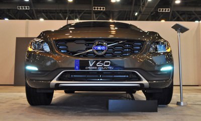 2015 Volvo V60 Cross Country 16