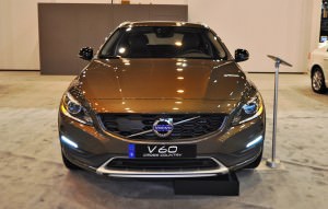 2015 Volvo V60 Cross Country 18