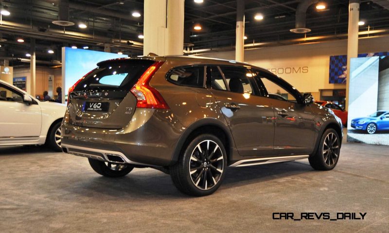 2015 Volvo V60 Cross Country 9