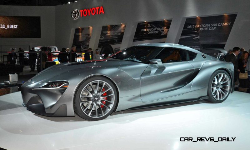 Detroit NAIAS 2015 Showfloor Gallery 64