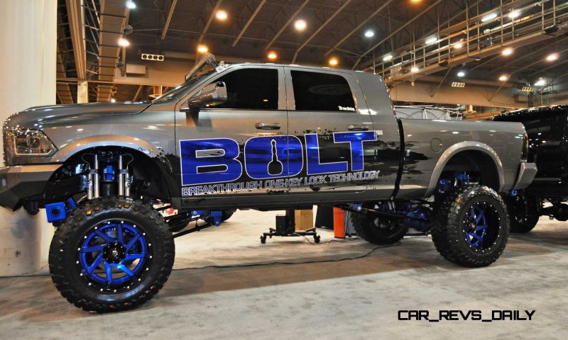 Houston Auto Show Customs - Top 10 LIFTED TRUCKS 24