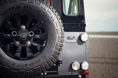 Land Rover Honors 2015 Defender Retirement with Trio of Special Editions 14