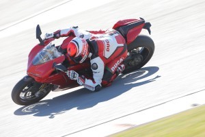 175-1299PanigaleS_Portimao_38