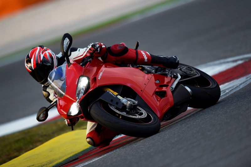 194-1299PanigaleS_Portimao_01