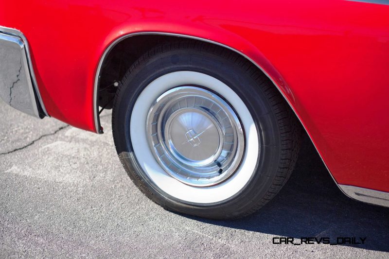 1961 Lincoln Continental Convertible 24