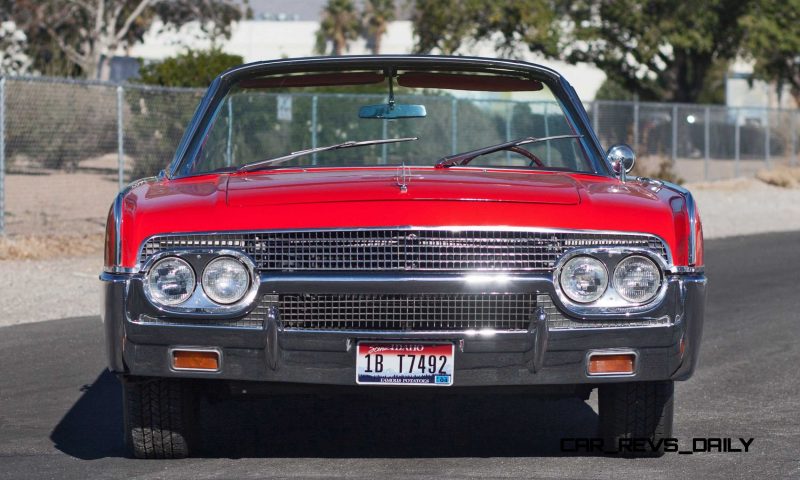 1961 Lincoln Continental Convertible 25