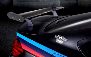 2015 BMW M4 MotoGP 11