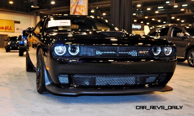 2015 Dodge Challenger SRT Hellcat 2