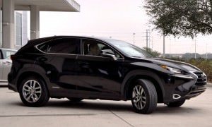 2015 Lexus NX300h 24