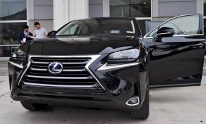 2015 Lexus NX300h 33