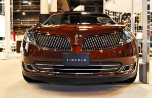 2015 Lincoln MKS 10