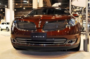 2015 Lincoln MKS 11