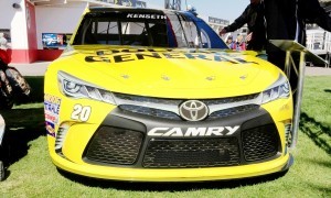 2015 Toyota Camry NASCAR Dollar General 2