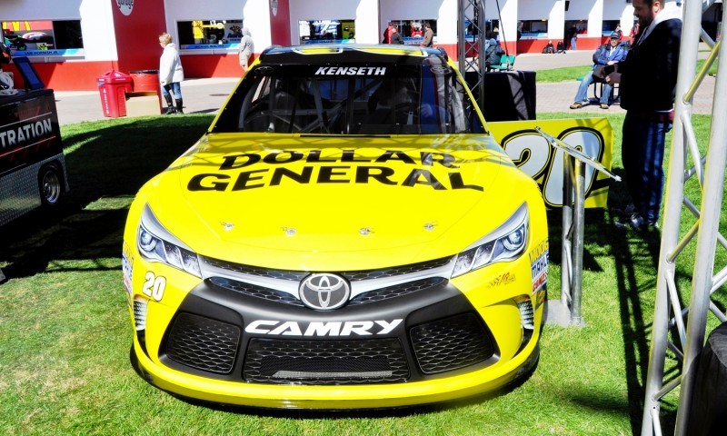 2015 Toyota Camry NASCAR Dollar General 27