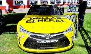 2015 Toyota Camry NASCAR Dollar General 28